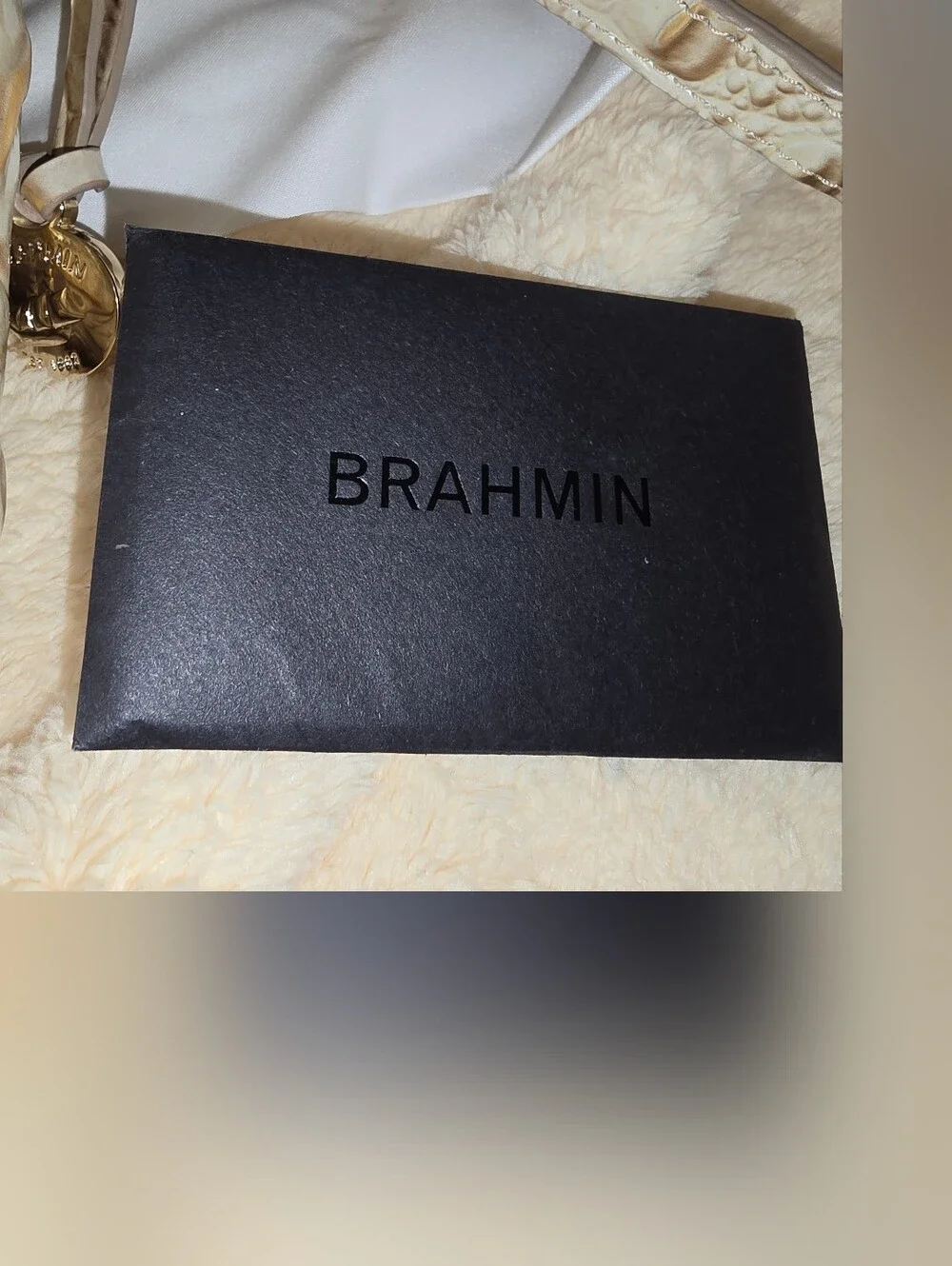 EUC Brahmin Cream Croc-Embossed Crossbody Shoulder Bag Cream With Gold Accents - Picture 4 of 8